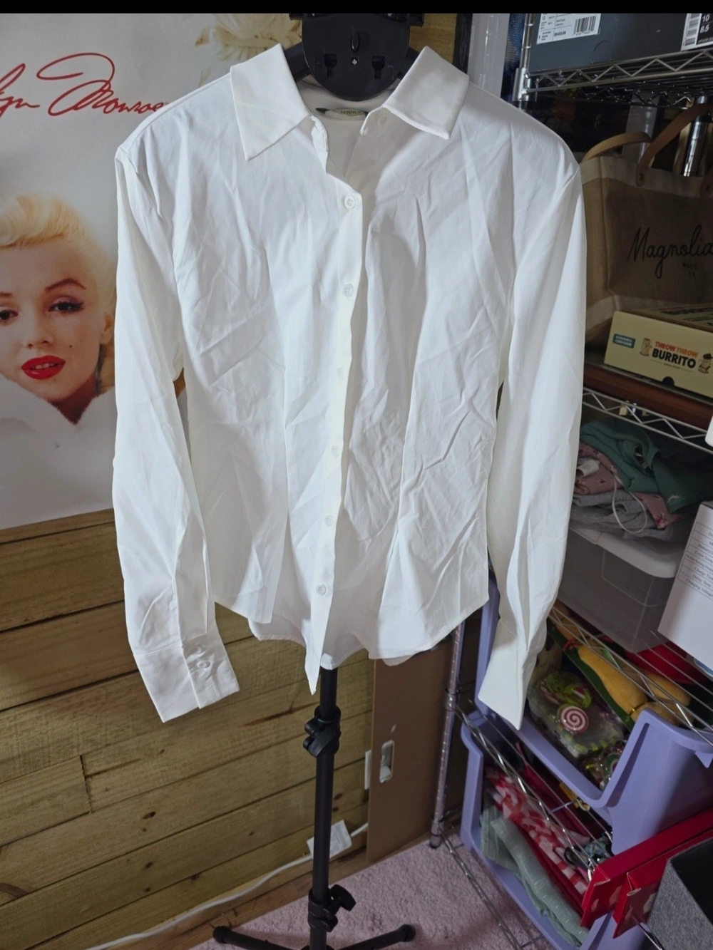 HALARA White Long-Sleeve Button-Up Dress Shirt